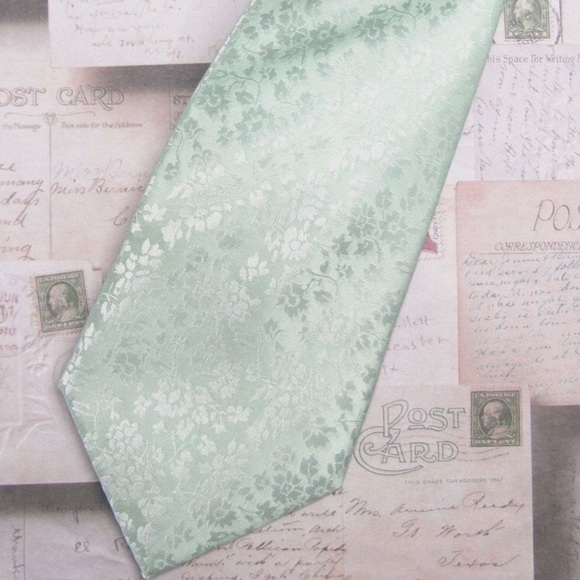Mint green tie. Brand new bought it from Etsy. - Picture 2 of 4